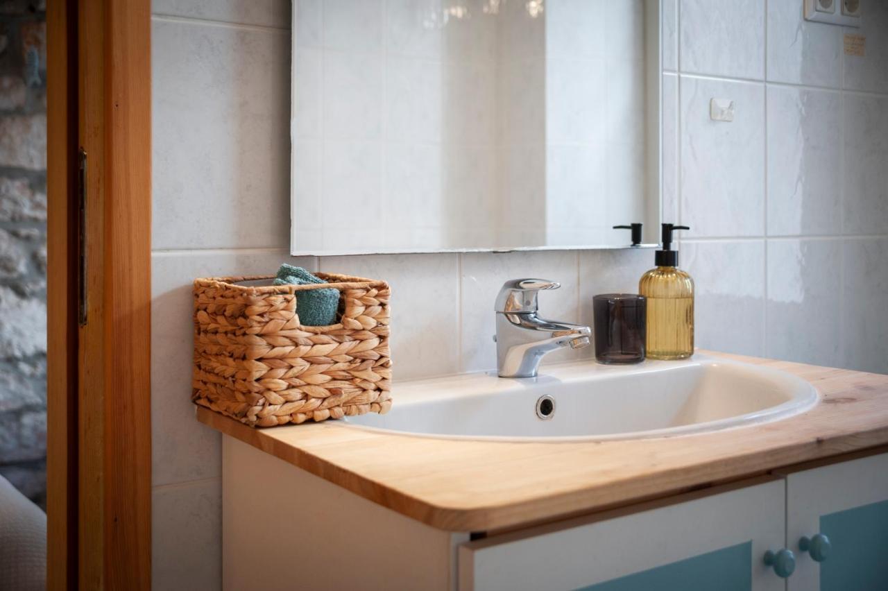 Revera Rooms Ровинь Экстерьер фото